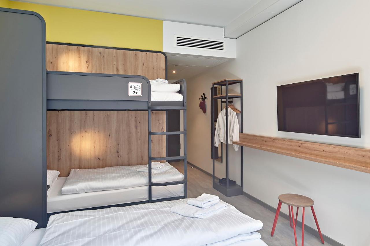 Meininger Hotel Koeln West Bagian luar foto