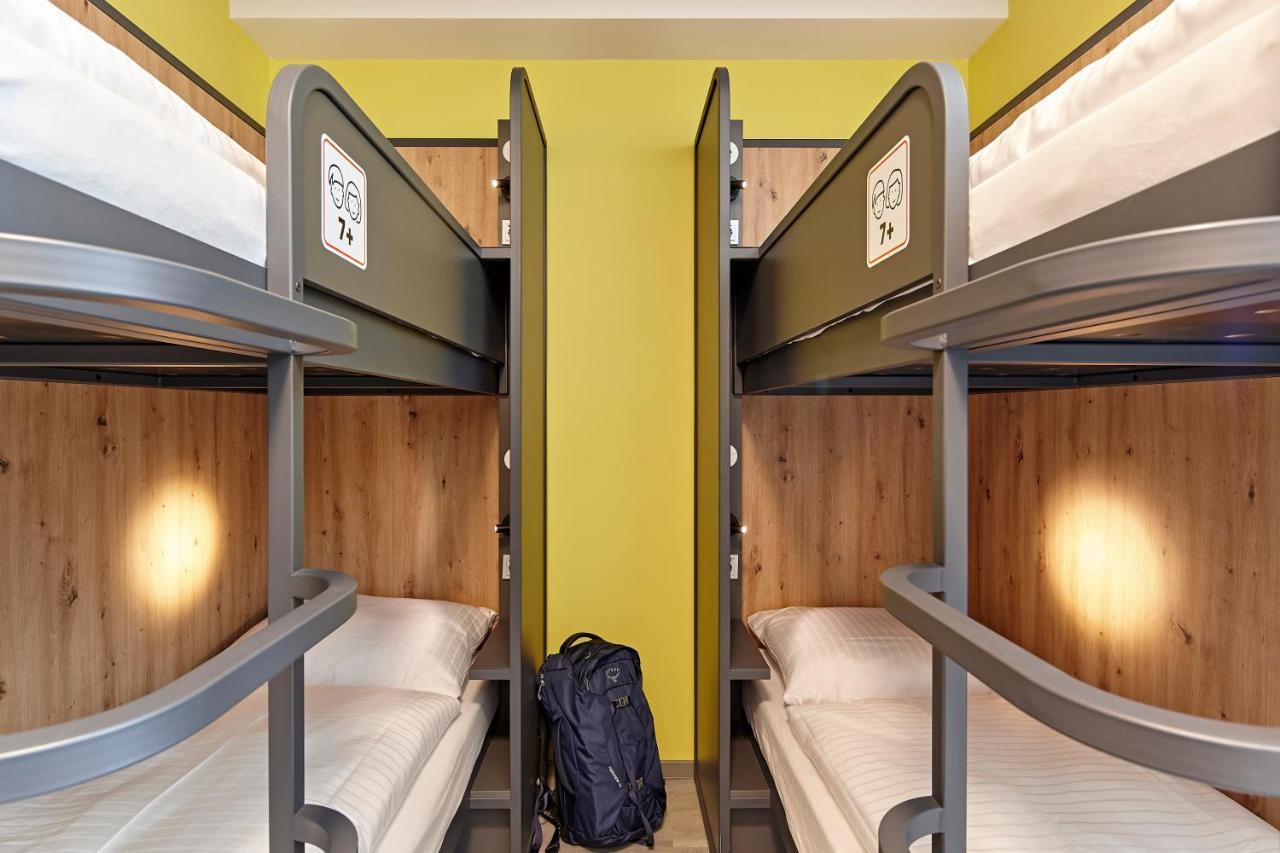 Meininger Hotel Koeln West Bagian luar foto