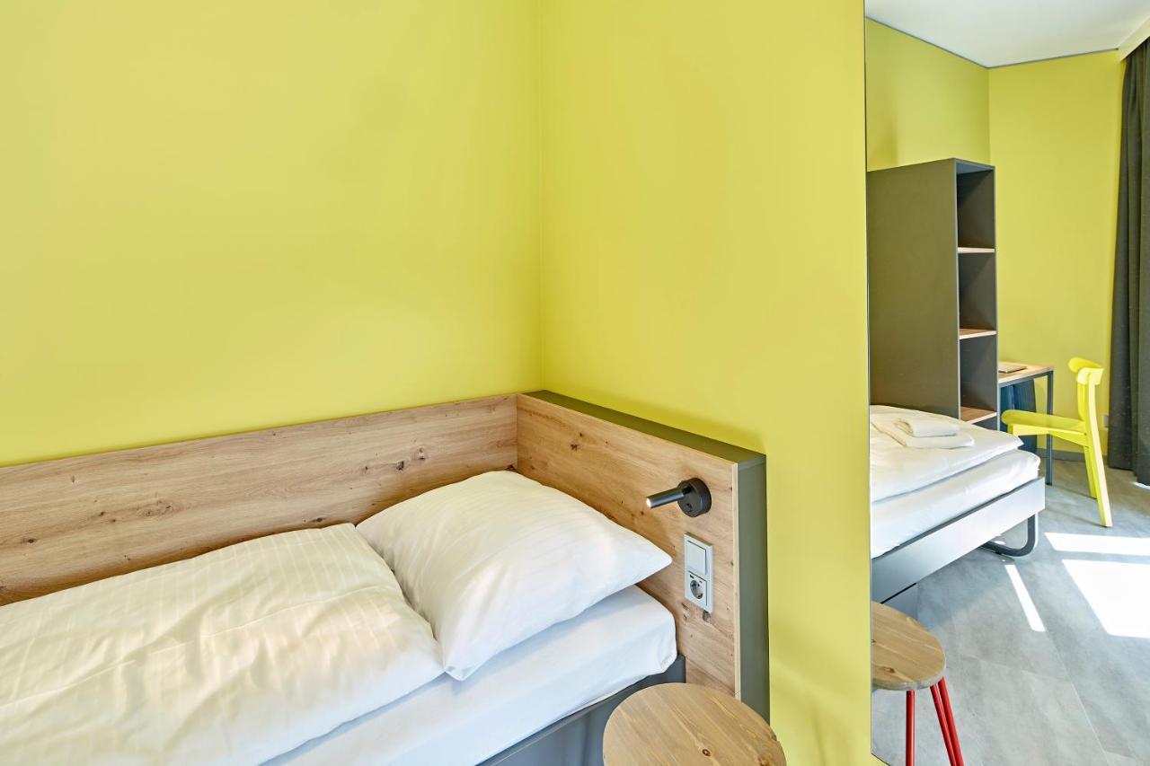 Meininger Hotel Koeln West Bagian luar foto